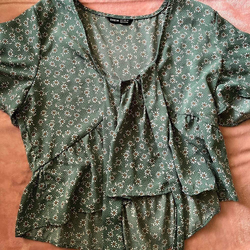 floral shirt